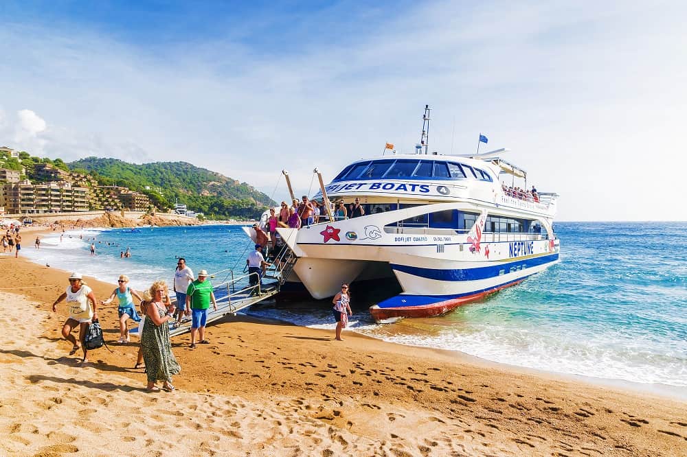 Catamarano a Lloret de Mar - Dolphi